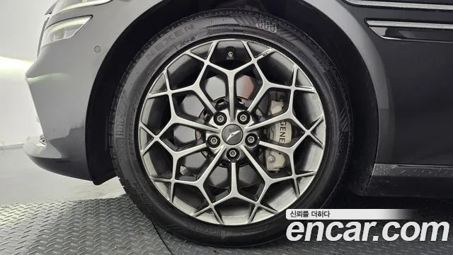 Genesis G80 2022 thumb 5