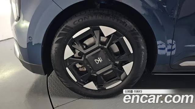 Kia Carnival 2024 thumb 4