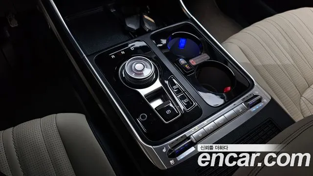 Kia Carnival 2024 thumb 8