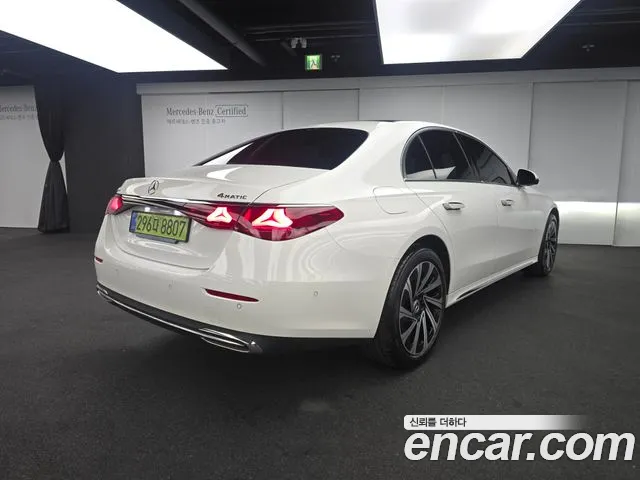 Mercedes-Benz E-Класс 2026 thumb 2