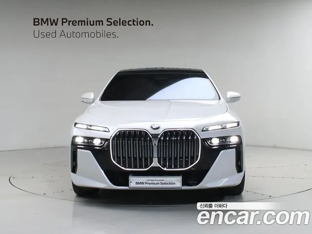 BMW 7-Series 2024 thumb 2