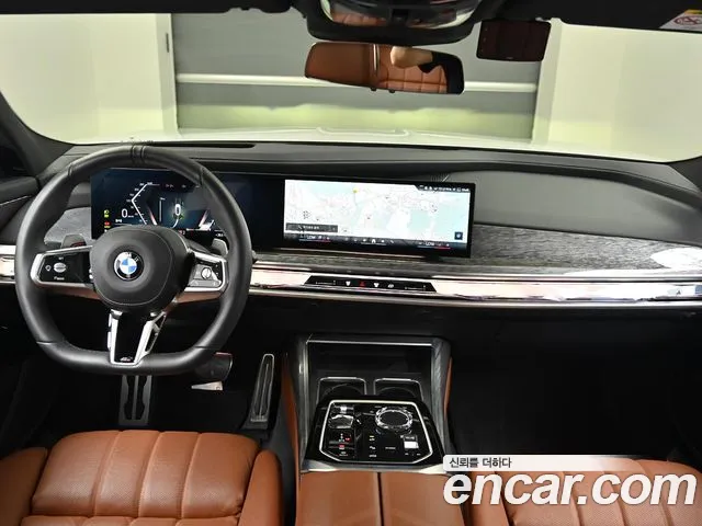 BMW 7-Series 2024 thumb 6