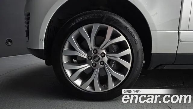 Land Rover Range Rover 2019 thumb 5