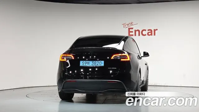 Tesla Model Y 2022 thumb 3