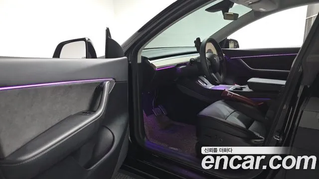 Tesla Model Y 2022 thumb 9