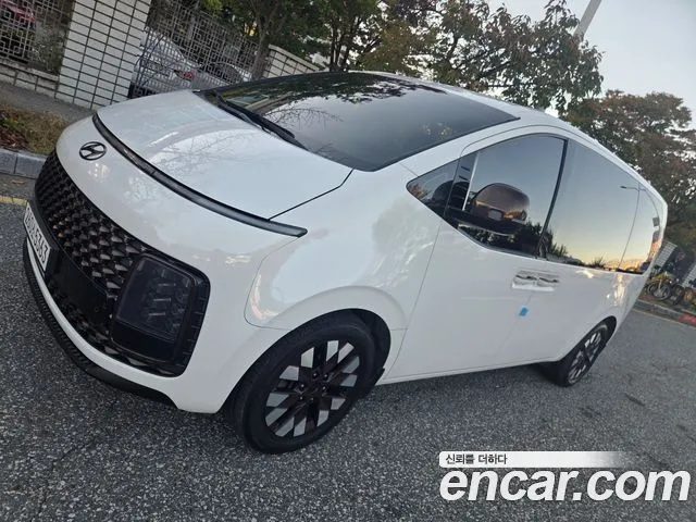 Hyundai Staria 2021 thumb 2