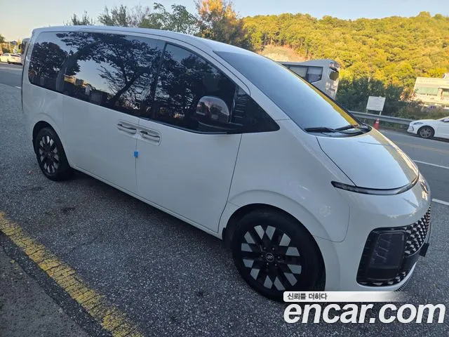 Hyundai Staria 2021 thumb 3