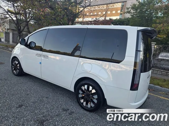 Hyundai Staria 2021 thumb 6