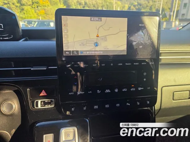 Hyundai Staria 2021 thumb 8