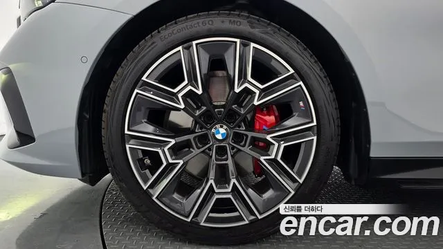 BMW 5-Series 2026 thumb 5