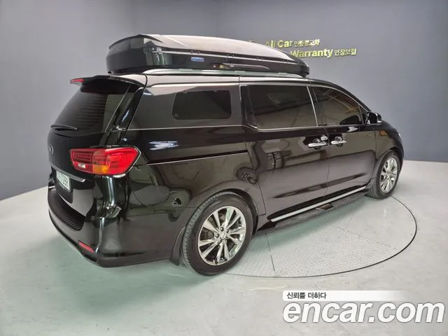 Kia Carnival 2019 thumb 2