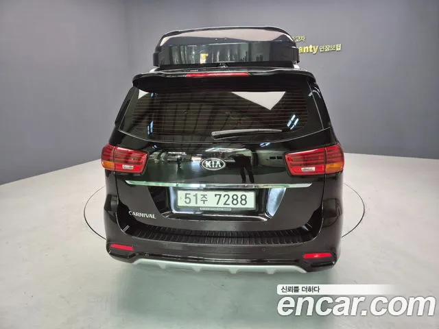 Kia Carnival 2019 thumb 6