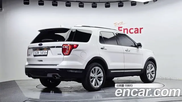 Ford Explorer 2019 thumb 2