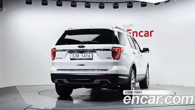 Ford Explorer 2019 thumb 4