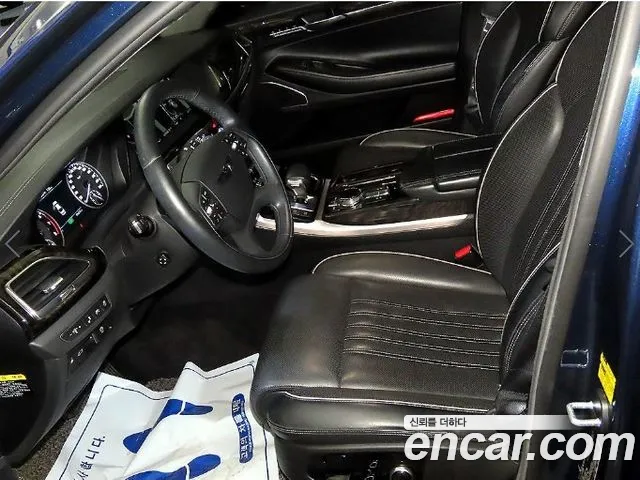 Genesis G90 2016 thumb 6