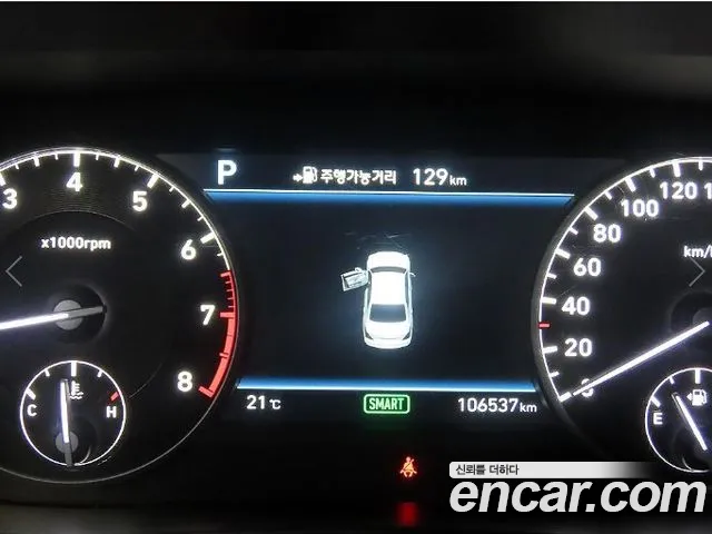 Genesis G90 2016 thumb 9