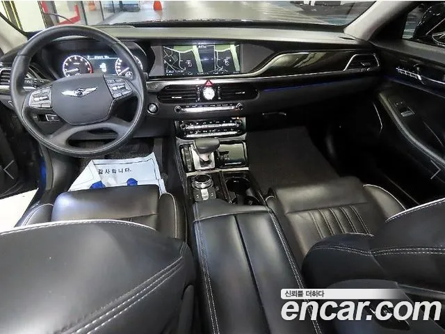 Genesis G90 2016 thumb 10