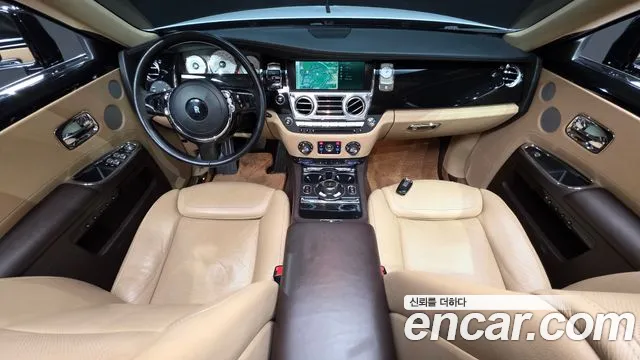 Rolls-Royce Ghost 2015 thumb 7