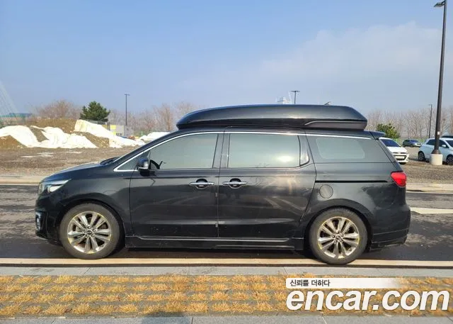 Kia Carnival 2014 thumb 5