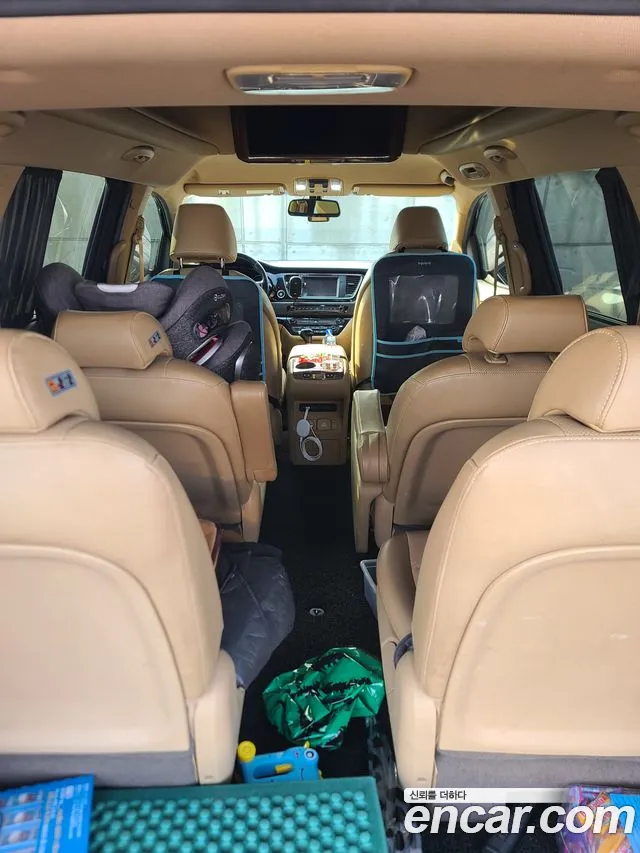 Kia Carnival 2014 thumb 8