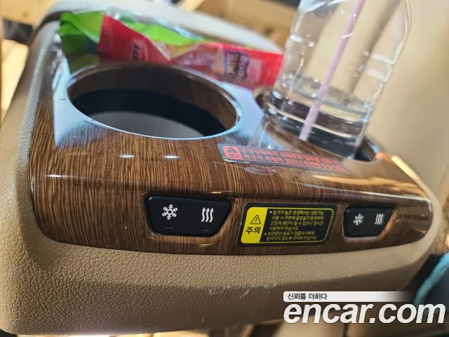 Kia Carnival 2014 thumb 9