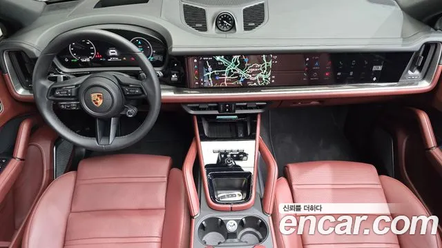 Porsche Cayenne 2024 thumb 6