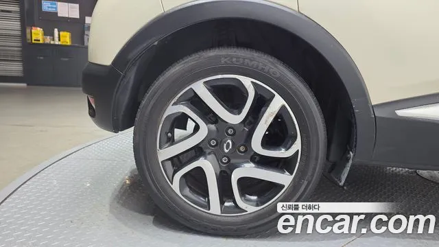 Renault-KoreaSamsung Captur 2015 thumb 5