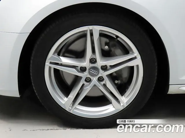 Audi A4 2016 thumb 5