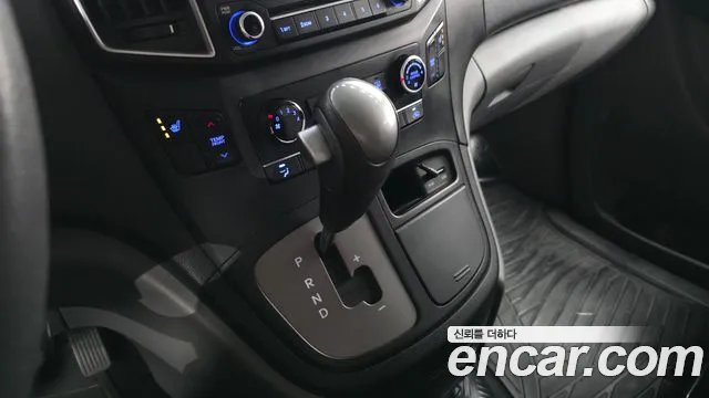 Hyundai Starex 2019 thumb 9