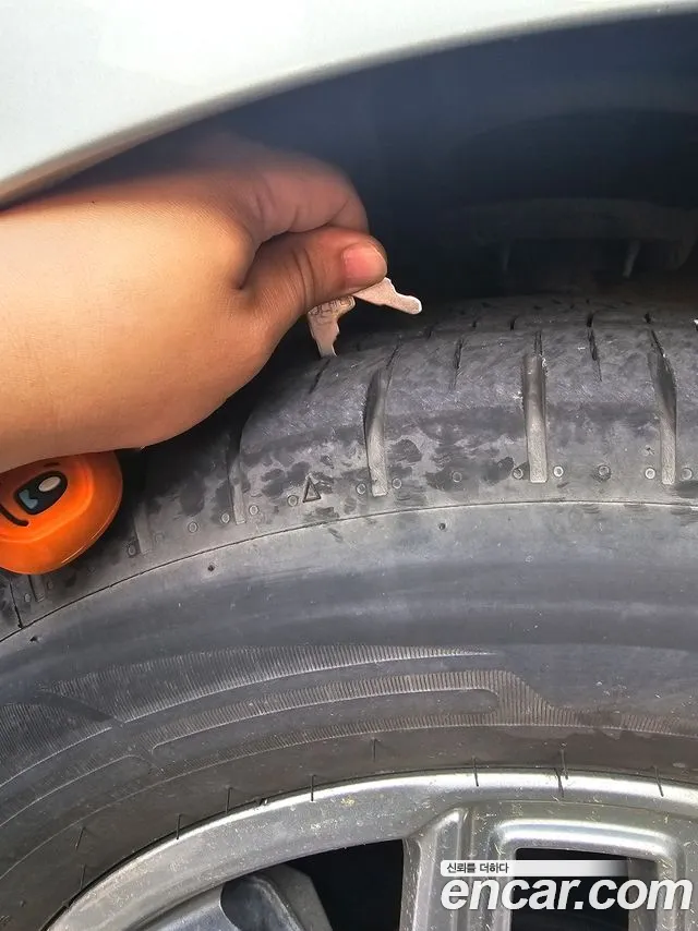 Hyundai Staria 2023 thumb 5