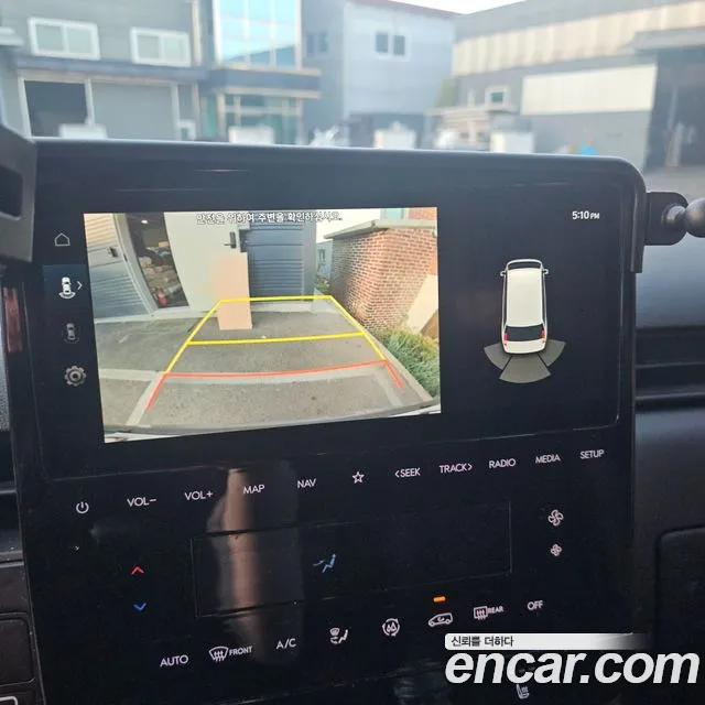Hyundai Staria 2023 thumb 7