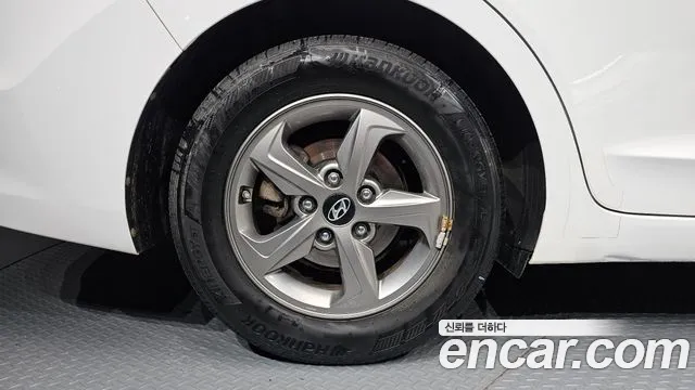 Hyundai Avante 2016 thumb 5