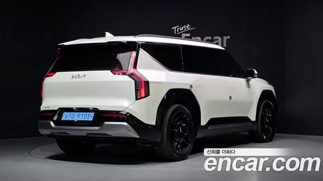 Kia EV9 2023 thumb 2