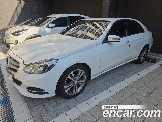 Mercedes-Benz E-Класс 2013 thumb 3