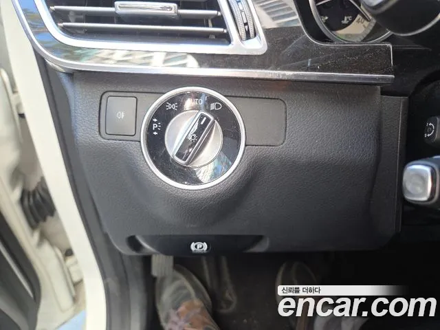 Mercedes-Benz E-Класс 2013 thumb 12