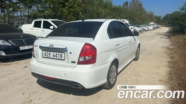 Hyundai Verna 2009 thumb 4