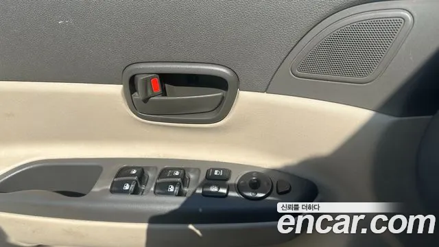Hyundai Verna 2009 thumb 7