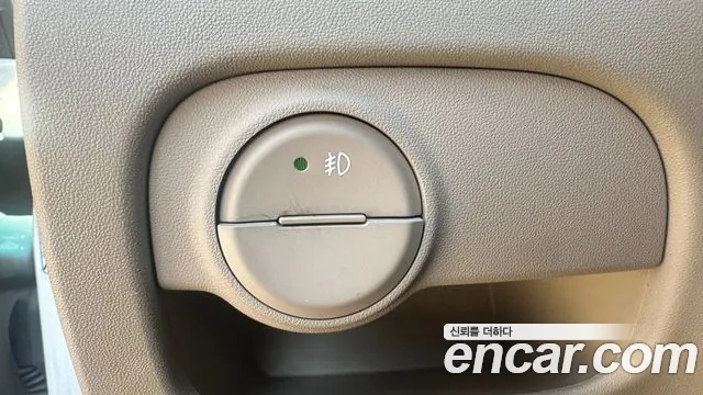 Hyundai Verna 2009 thumb 8