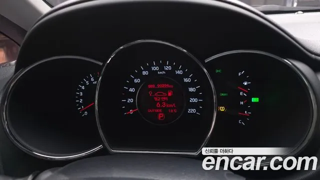 Kia Pride 2013 thumb 8
