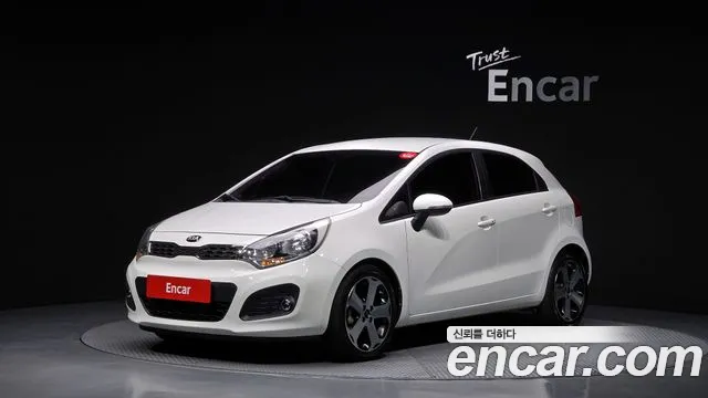 Kia Pride 2013 thumb 11