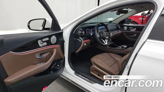 Mercedes-Benz E-Класс 2018 thumb 10