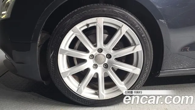 Audi A5 2013 thumb 5