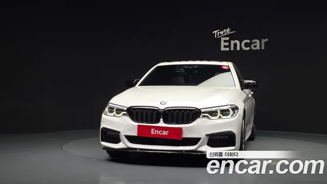 BMW 5-Series 2019 thumb 3