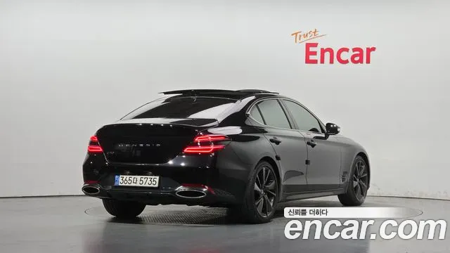 Genesis G70 2022 thumb 2