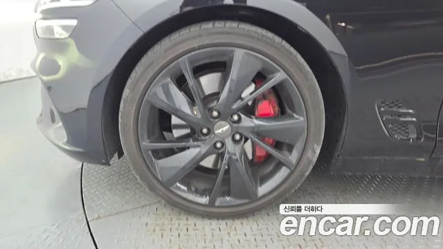 Genesis G70 2022 thumb 5