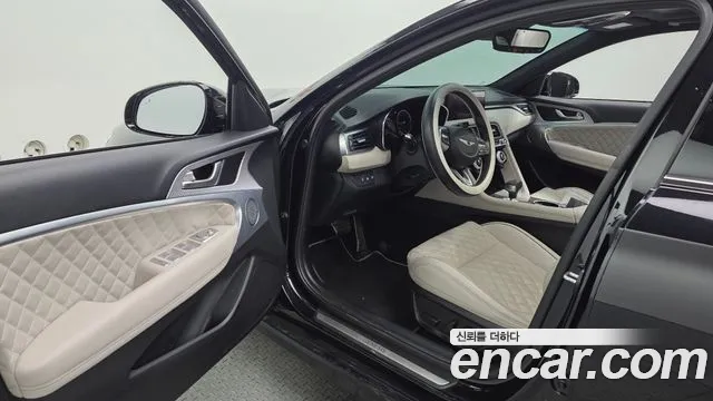 Genesis G70 2022 thumb 10