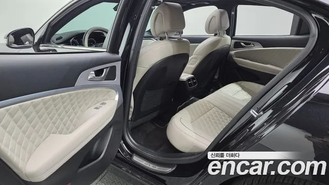 Genesis G70 2022 thumb 11