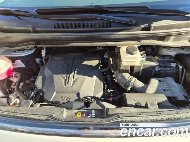 Hyundai Staria 2024 thumb 6