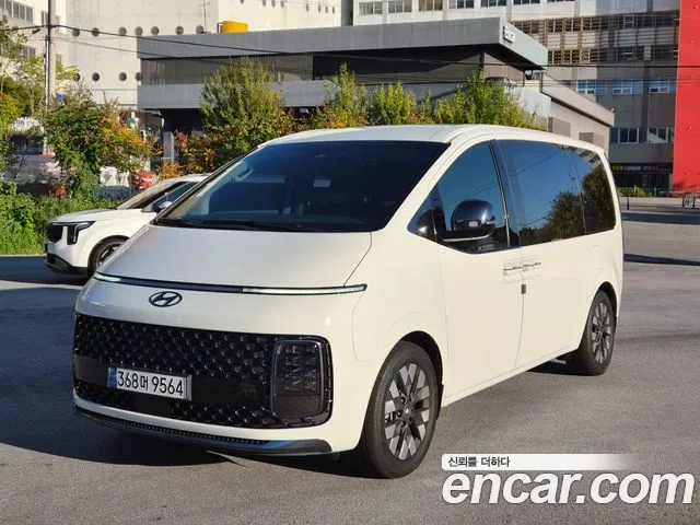 Hyundai Staria 2024 thumb 12