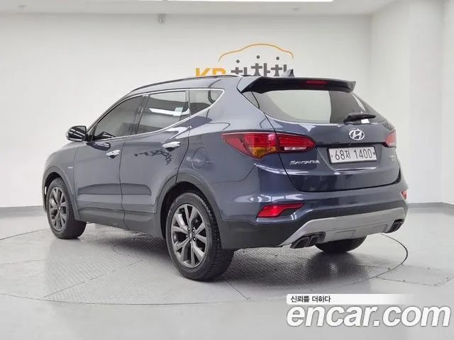 Hyundai Santa Fe 2017 thumb 3